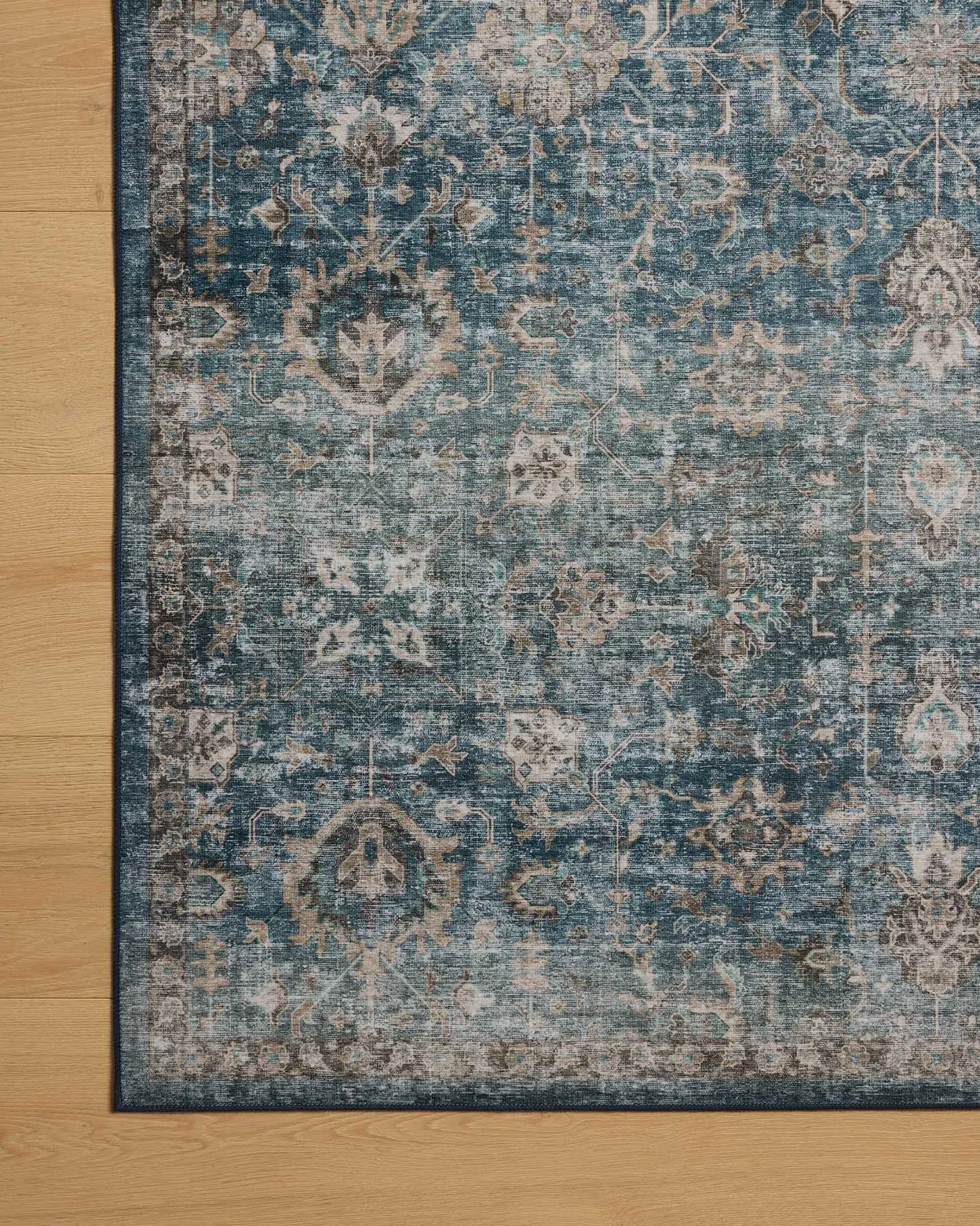 Ainsley Lagoon / Natural Rug