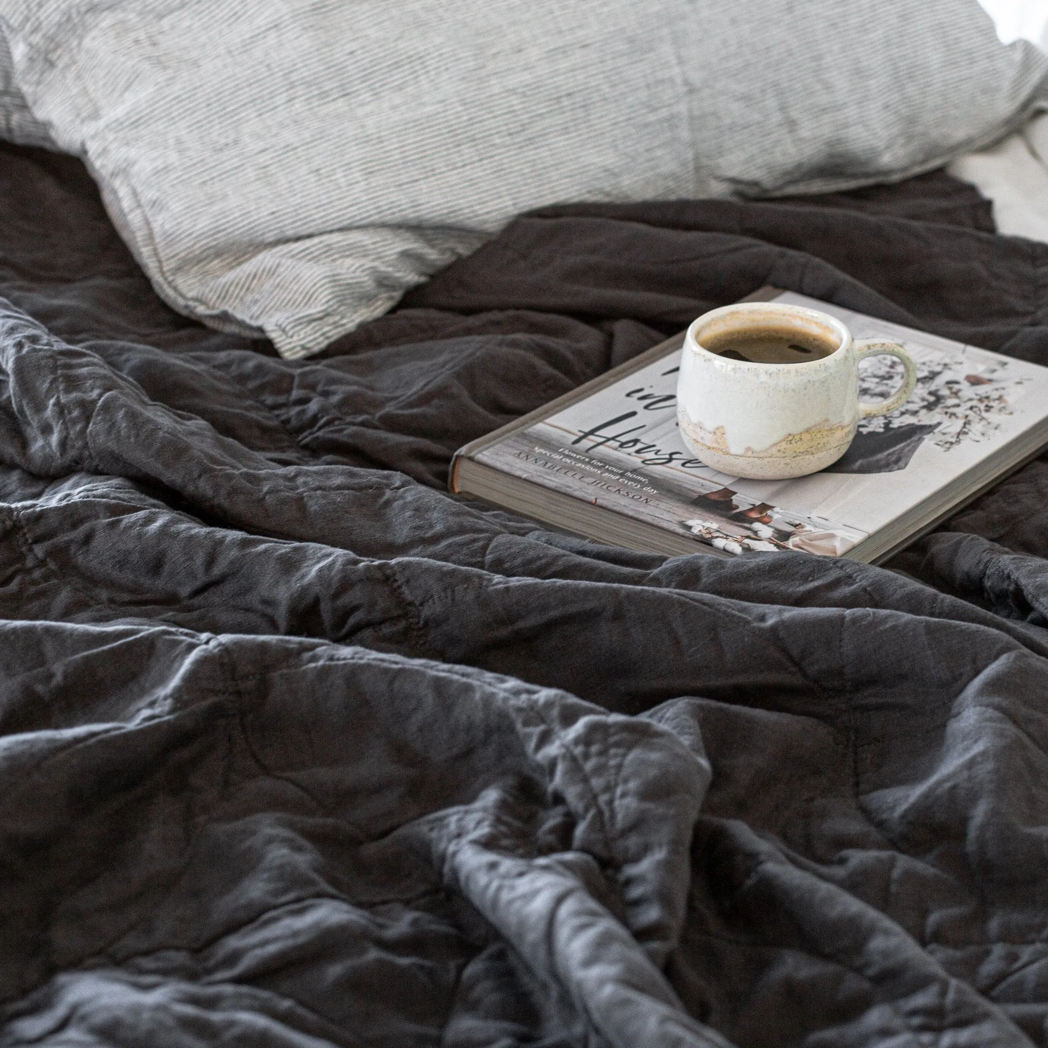 CIRCLE STITCHED FLAX LINEN BLANKET - DARK CHARCOAL