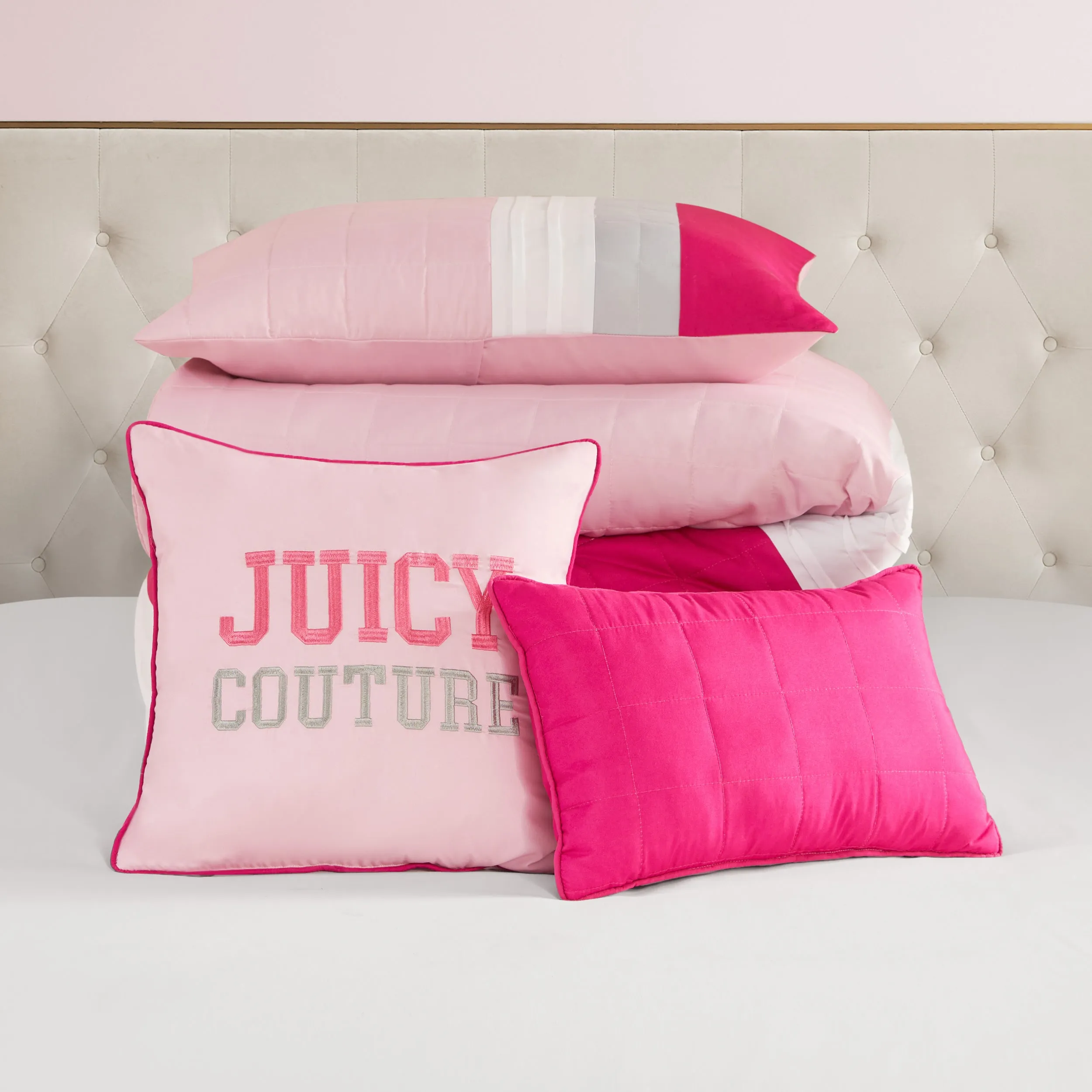 Color Blocked Pieced Comforter Set