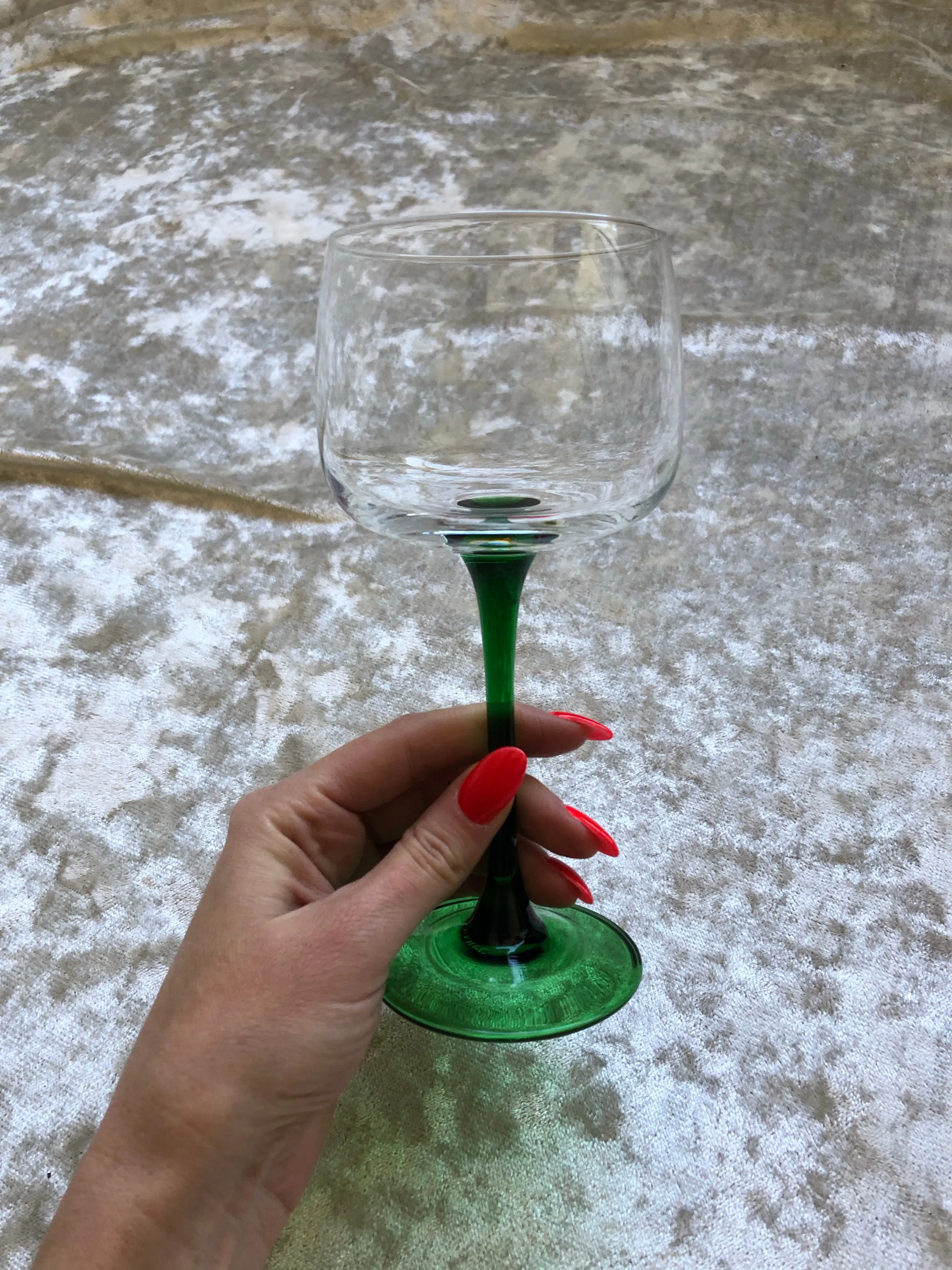 Emerald Stem Wine Glass Set