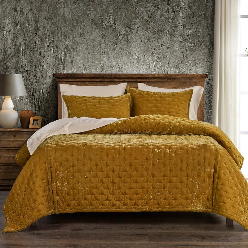 Faux Silk Velvet Quilt Set (Gold)