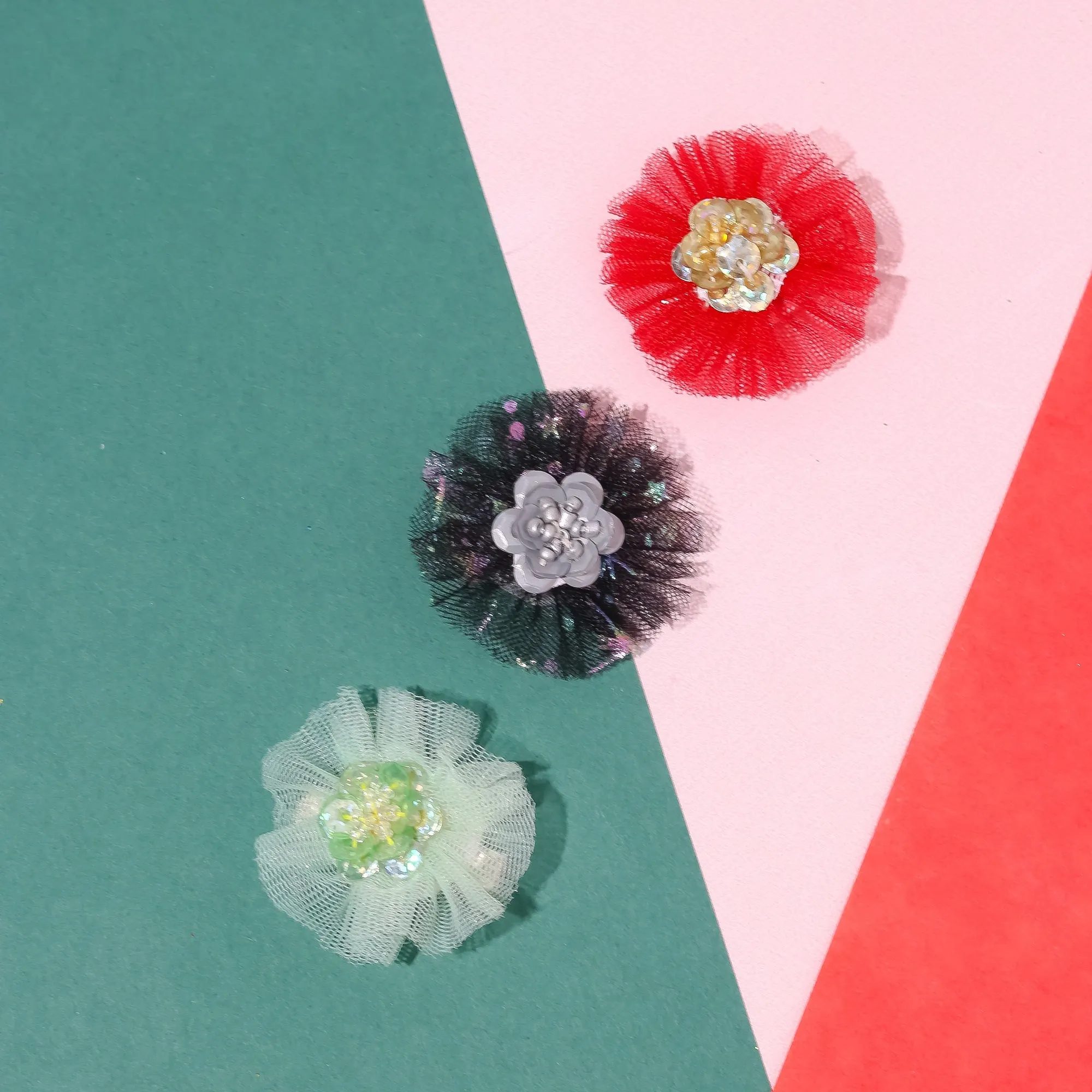 Flower Embellished Alligator Hair Clip Set- Red Black & Light Green