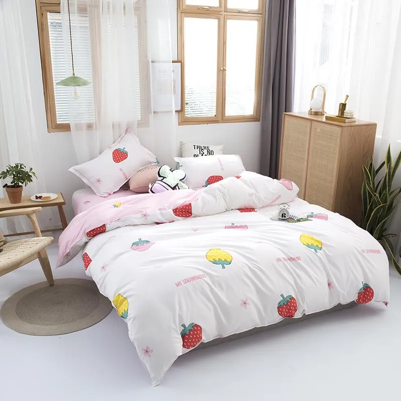 Harajuku Strawberry White & Pink Bedding Set