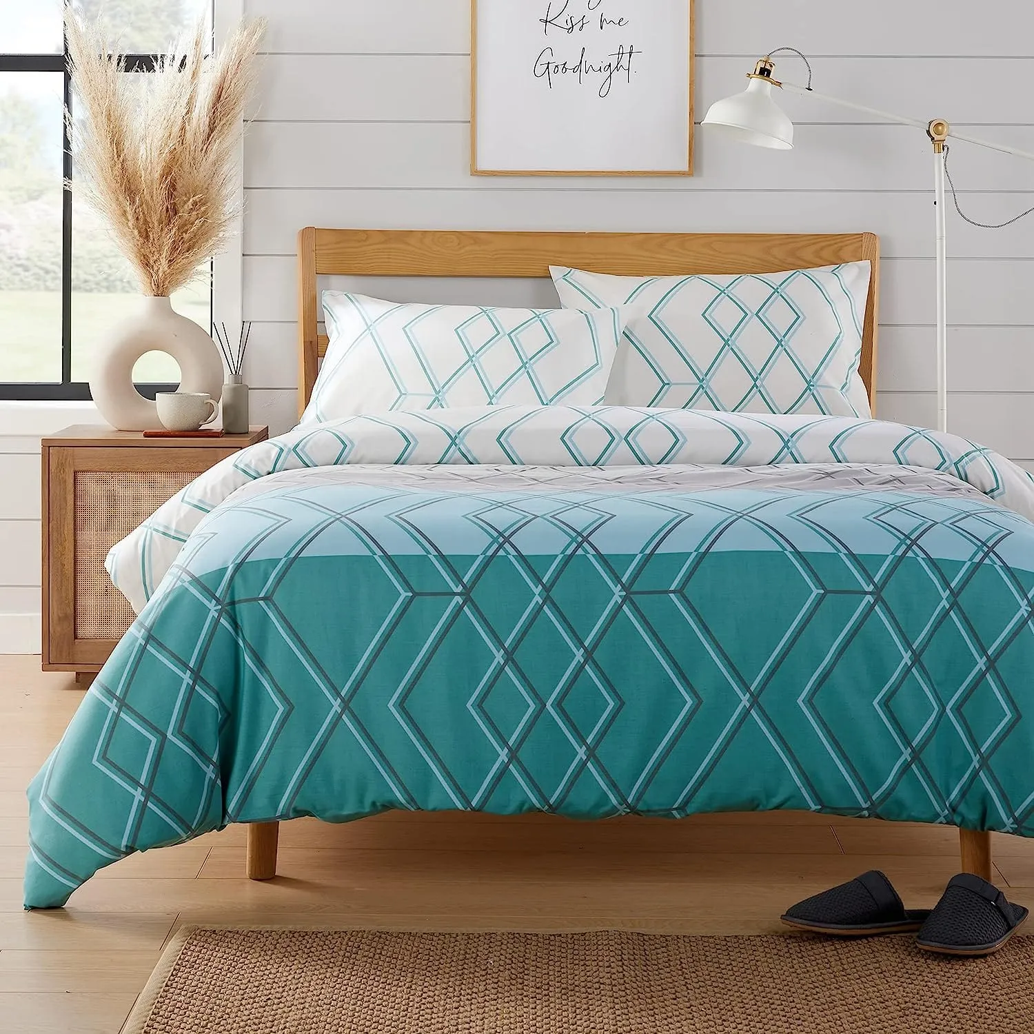 Havanna Geo Reversible Luxury Cotton Blend Duvet Cover Set with Pillowcases in Pink and Teal Single Double King by OLIVIA ROCCO