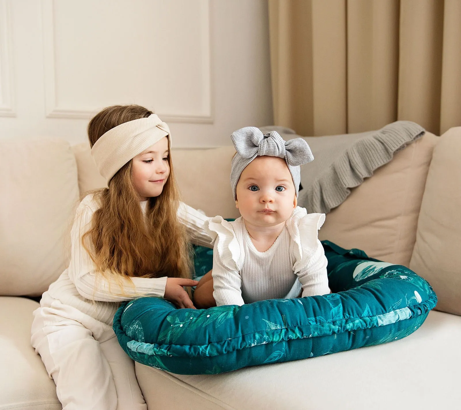 Lullalove Soft Bamboo Baby Blanket with a Frill