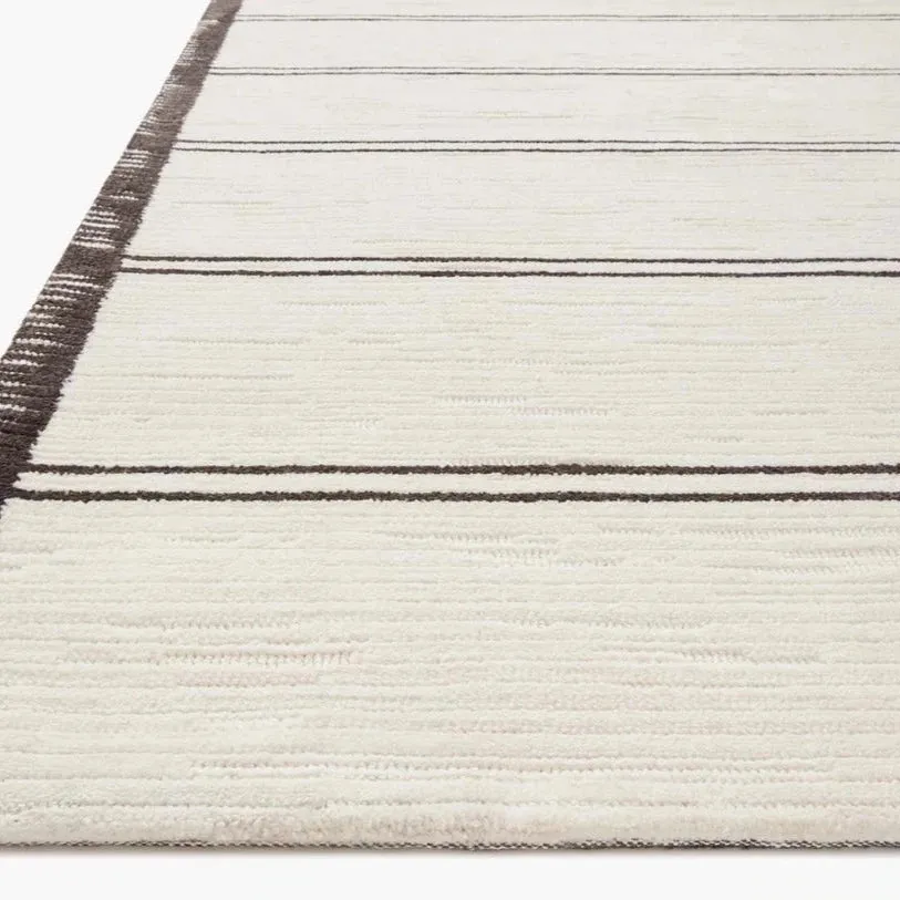 Magnolia Home By Joanna Gaines × Loloi Logan - LOG-02 White / Mocha Rug