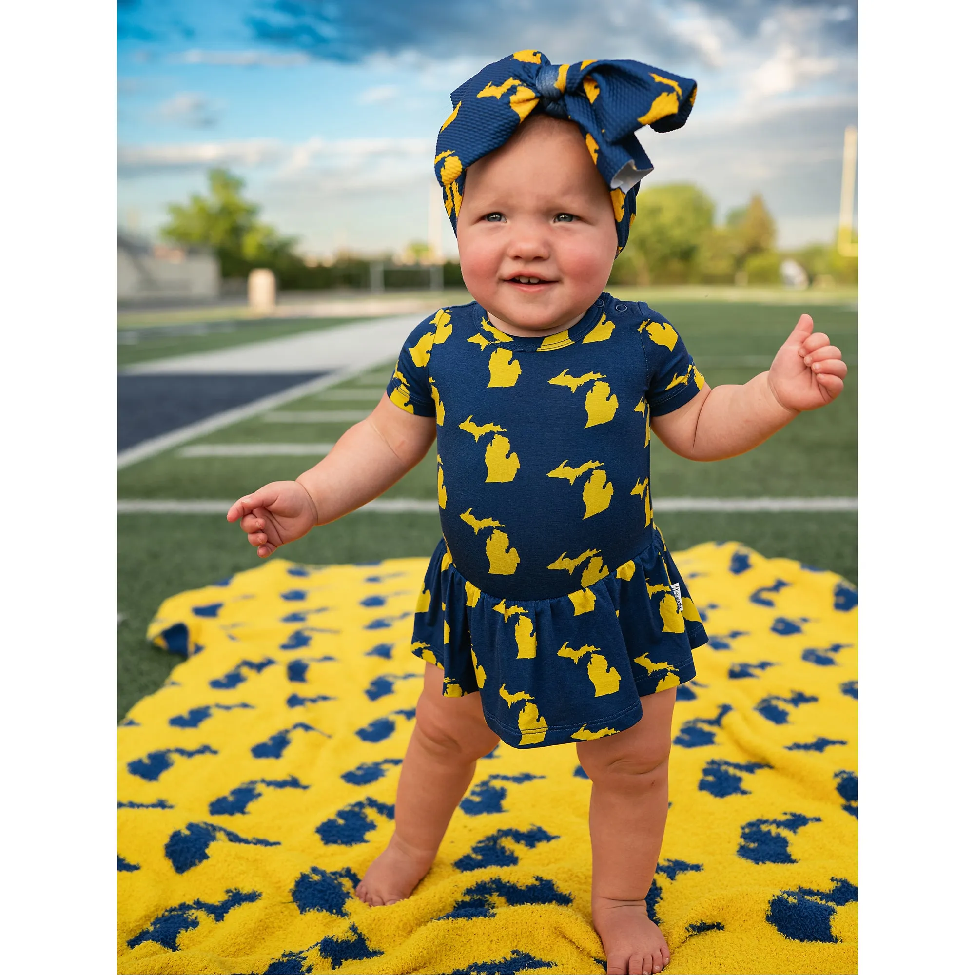 Michigan Blue & Maize PLUSH BLANKET