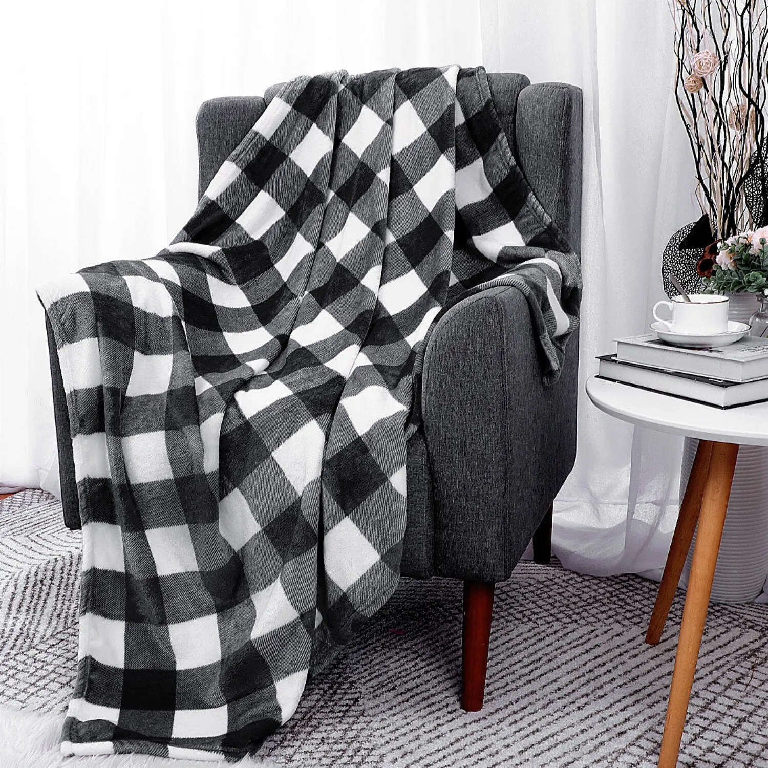 Plush fleece throw blanket