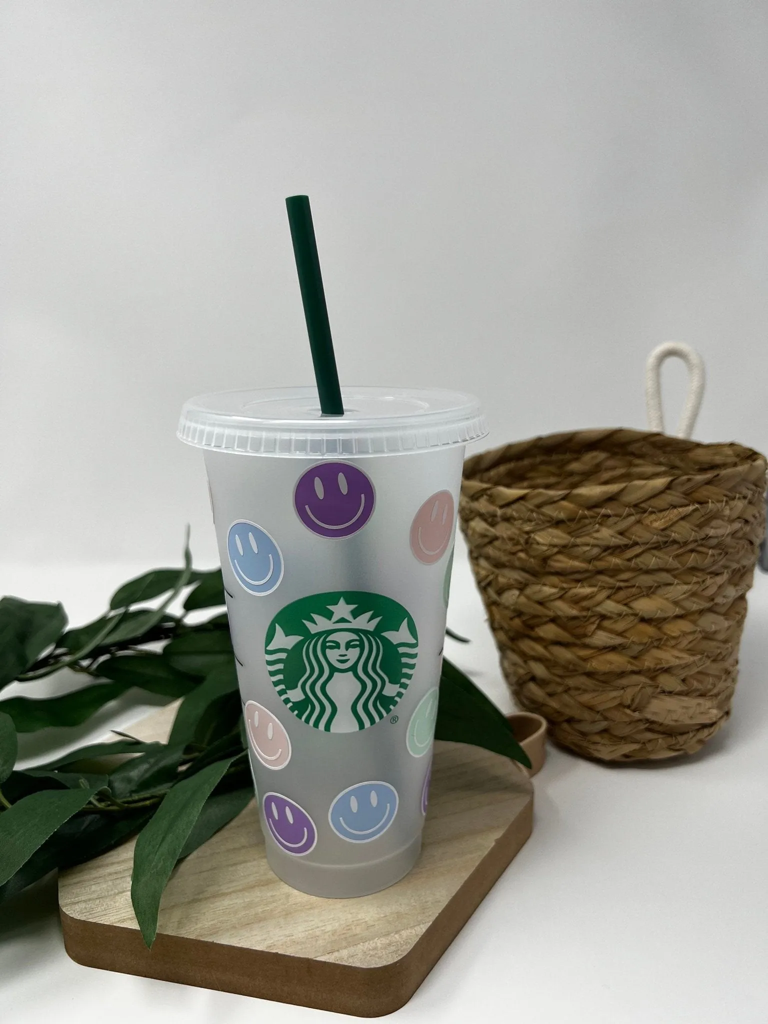 Venti 24oz Retro Smiley Face Design Starbucks Reusable Cup